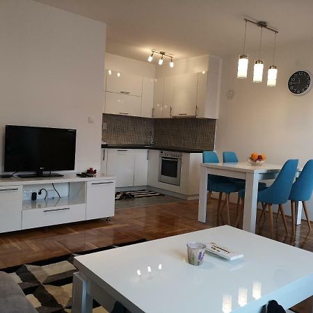 Apartman Gaga Lukavica المظهر الخارجي الصورة